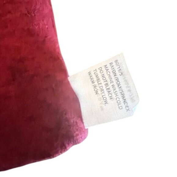 La Cera Red Scarf with bag - Picture 4 of 6